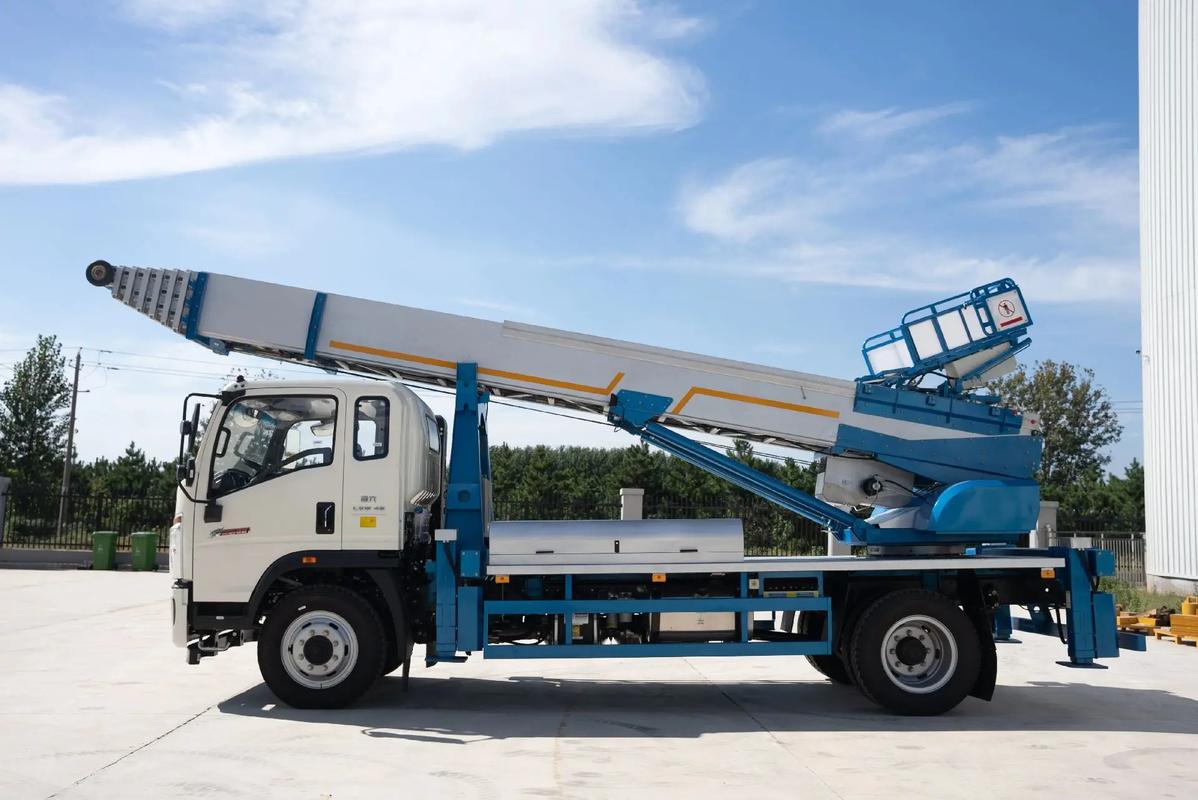 盱眙县云梯上料车租赁费用